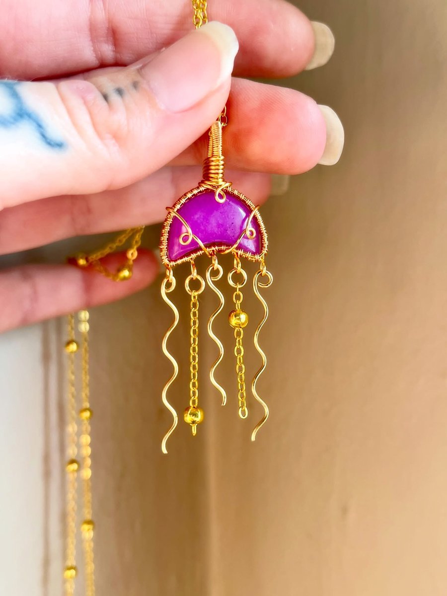 heidiswrapss's tweet photo. Okay guys…tell me how do we feel about a MINI jellyfish? 🥹🪼 https://t.co/zt0rB54jKj