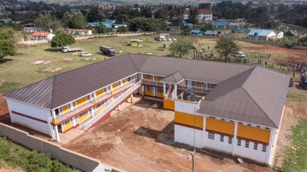 MOH_Kenya's tweet image. In Maralal, Samburu County, President Dr William Ruto inspected the Kenya Medical Training College (KMTC), emphasising the Government’s commitment to strengthening health workforce training to accelerate the roll-out of Universal Health Coverage (UHC).
#MoHMilestones #UHC #KMTC