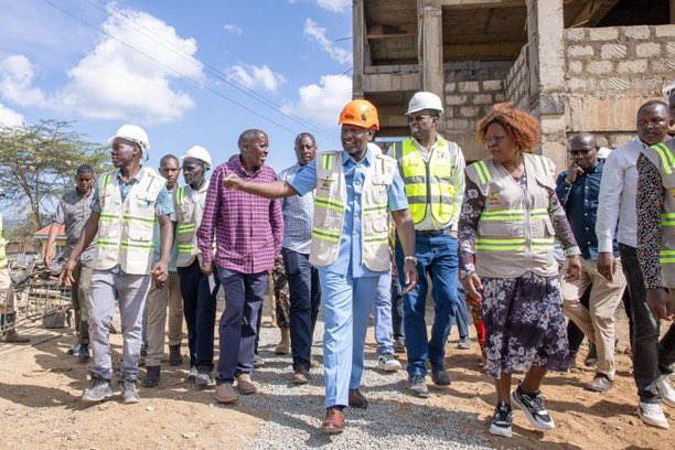 MOH_Kenya's tweet image. In Maralal, Samburu County, President Dr William Ruto inspected the Kenya Medical Training College (KMTC), emphasising the Government’s commitment to strengthening health workforce training to accelerate the roll-out of Universal Health Coverage (UHC).
#MoHMilestones #UHC #KMTC