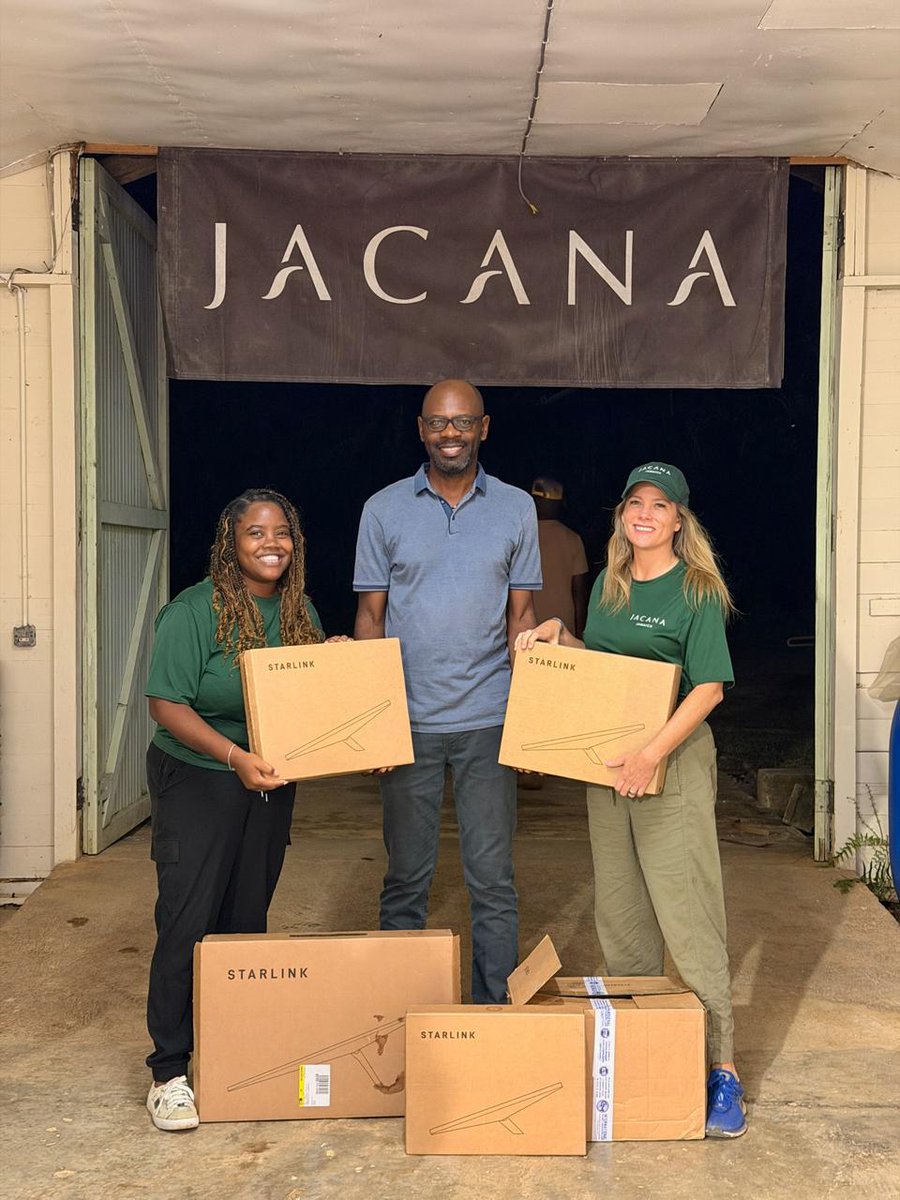 JacanaLife's tweet photo. Powering Recovery ⚡️

Four solar charging generators delivered to bring light and energy where it’s needed most.

Restoring communication. Reconnecting communities. 💛

#HurricaneMelissa #DisasterRelief #SolarPower #CommunityRecovery #SustainableEnergy https://t.co/UVUvZStqGd