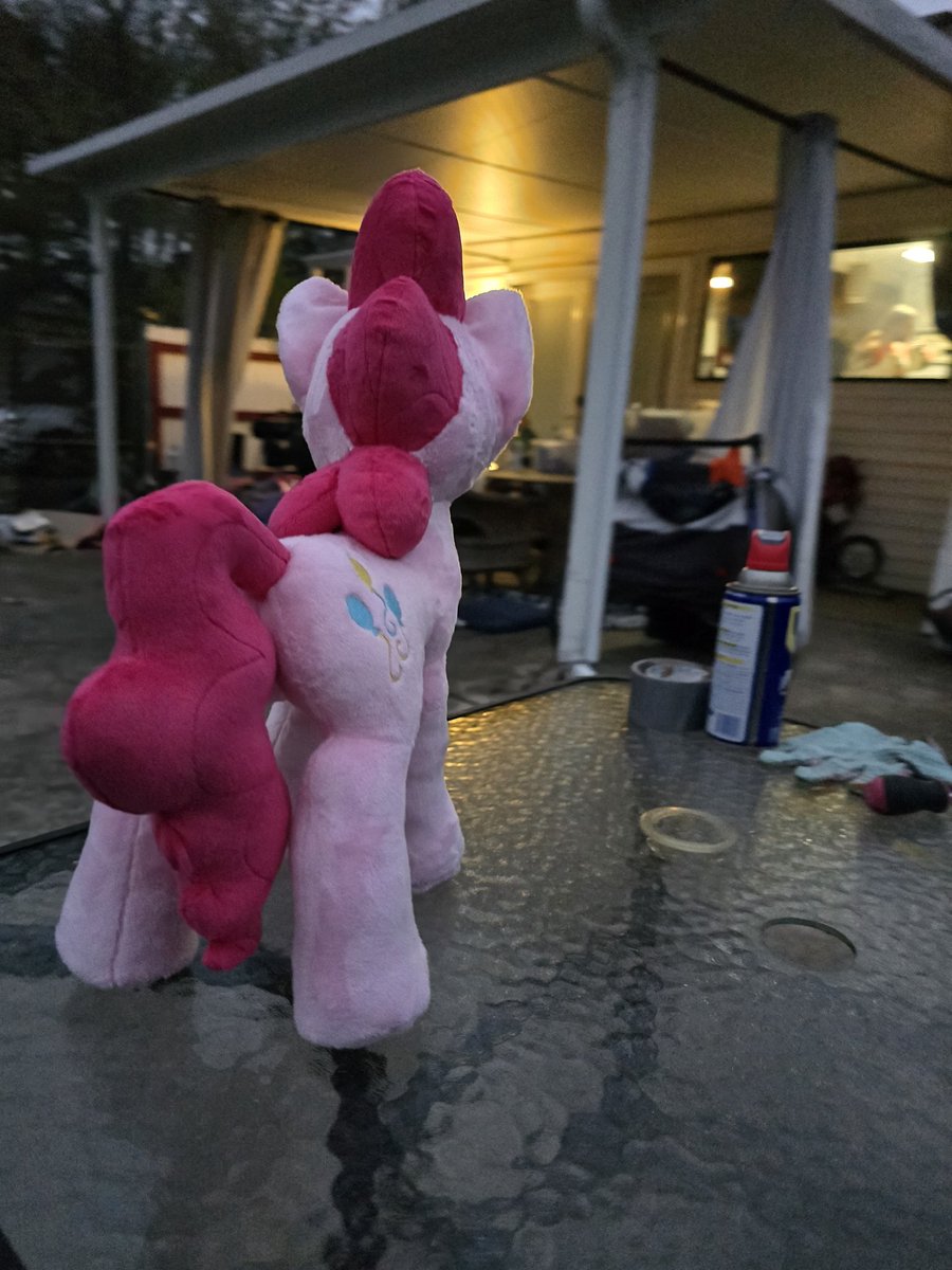 Finishing up a Pinkie Pie commission ^.^ first time making her not Pinkamena and I love it! I want to make myself one now so bad! Lol Now to make her hat, scarf and socks! ^.^ 
#mlp #mylittlepony #pony #pinkie #pie #plush #plushy #plushie #custom #handmade