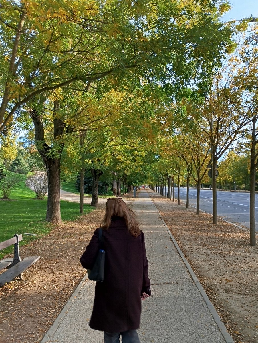 elanarca's tweet image. Y al final del camino, esto es lo único que verdaderamente importa: las personas con las que elegimos envejecer.