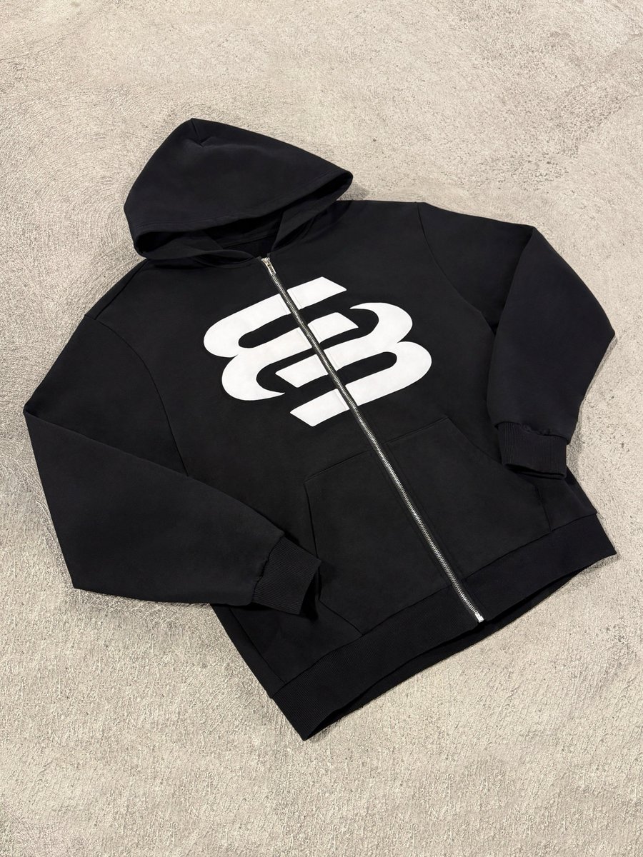 NEVER AGAIN tweet media