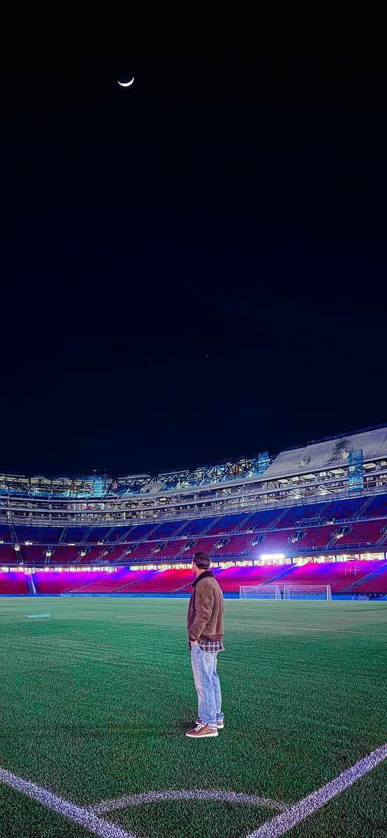 iiRz9's tweet image. Lionel Messi - Camp Nou.