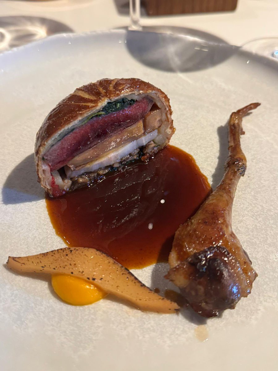 igNachoSolana's tweet photo. Sigo emocionado !! Que denostada tenemos la cocina francesa auténtica en España y que maravillosa es !! Aquí en #ithurria restaurante y en uno de los pueblos más bonitos de Francia ( Ainhoa ) https://t.co/9DEUa4hz0Z