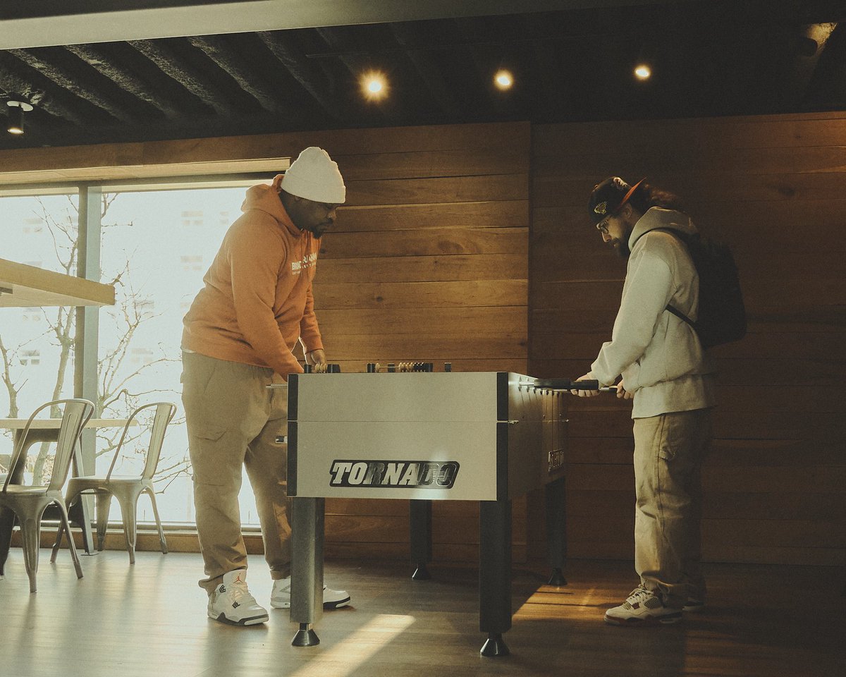 JUICE 🧃• out at midnight
ffm.to/juice412
📸: <a href="/hankisdope/">Malone Vinsmoke</a>