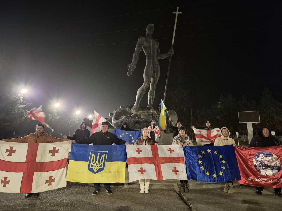 NTskvitishvili's tweet image. Dare to Protest Everywhere!
Day 348
Chkhorotsku 
#Protest #FreePoliticalPrisoners 
#GeorgiaProtests 
#GlorytoGeorgianpeople 
#Georgiaiseurope #GloryToUkraine 🇬🇪🇪🇺🇺🇦
