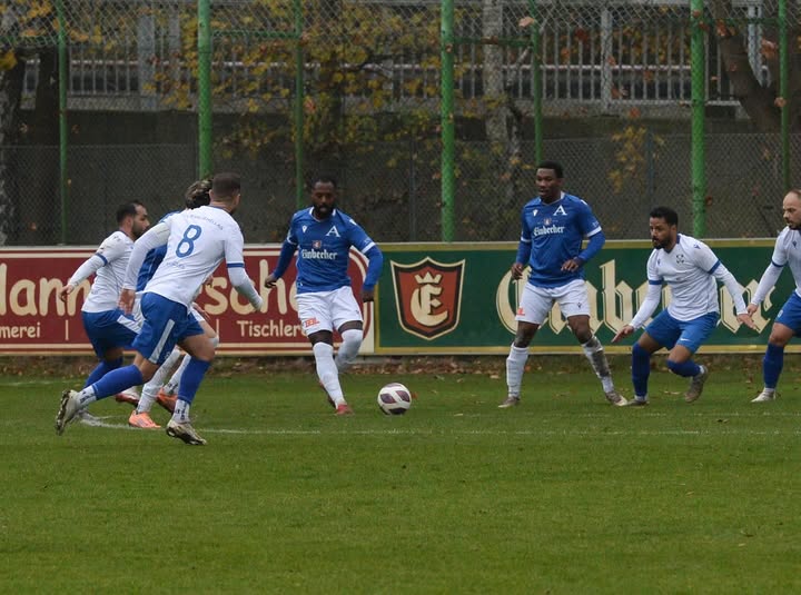 Fußball: Unentschieden gegen Iraklis Hellas svarminia.de/2025/11/10/une… #Landesliga #Hannover #ForzaBischofshol #AvantiArminia