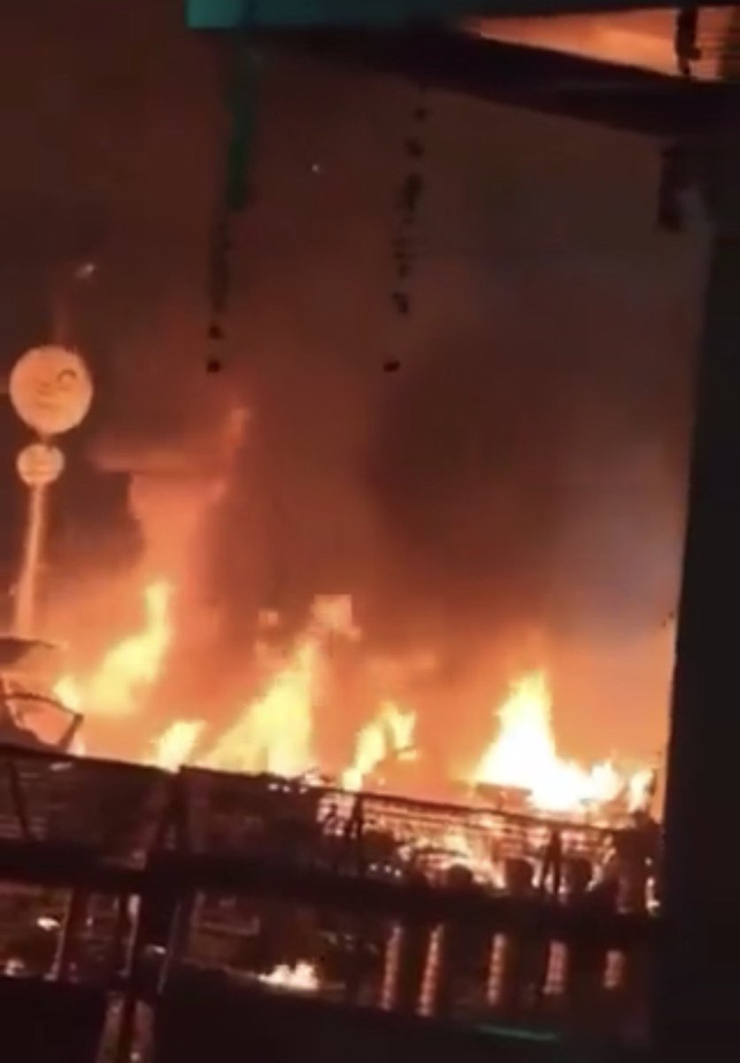 🚨The Delhi blast trail is chilling:

The Hyundai i20 that exploded was once owned by Md. Salman, later passed to Nadeem, then to Royal Car Zone (Faridabad), and finally to Tariq- a Pulwama native living in Faridabad.

Tariq’s link to Dr. Muzzamil Shakeel (from whom 2,900 kg of