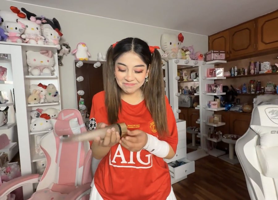 sweetfvvv's tweet photo. 😸✨LANZAMIENTO NUEVA CANCIÓN DE ZULLY Y KLIM🦁
📆 MIÉRCOLES 12 DE NOVIEMBRE
💗TEAM GATCHURR@S 💗
🟢Kick : Zullyy_cs 
⏰️Hora: 8PM aprox (hora peruana)
#Zully #MasKAmigos https://t.co/d3HeDY2QJk