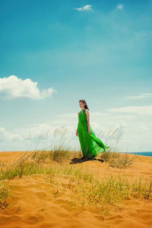 Capturing light, pausing life. 📷💚