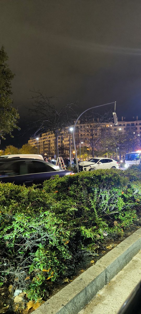 Hostion en vallsur <a href="/yustin/">Yustin</a>