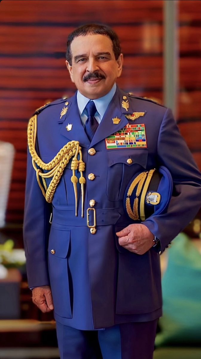 azizbh7r's tweet image. ننهل علوم المرجلة من حضرته عز وذخر
الوائلي .. التغلبي .. فخر البداوة والحضر 
#البحرين المعظم #حمد_بن_عيسى 🇧🇭💙