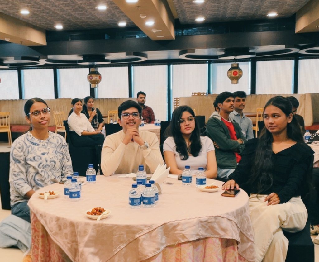 itz__rudr's tweet image. Community x Creativity x Code

Story Meet-up Jabalpur by @StoryProtocol &amp;amp; @codecrax_ 
The SURREAL Buildathon and future of decentralized storytelling. 
#StoryProtocol #Web3 @StoryBuildersIN @aniketsahu_115