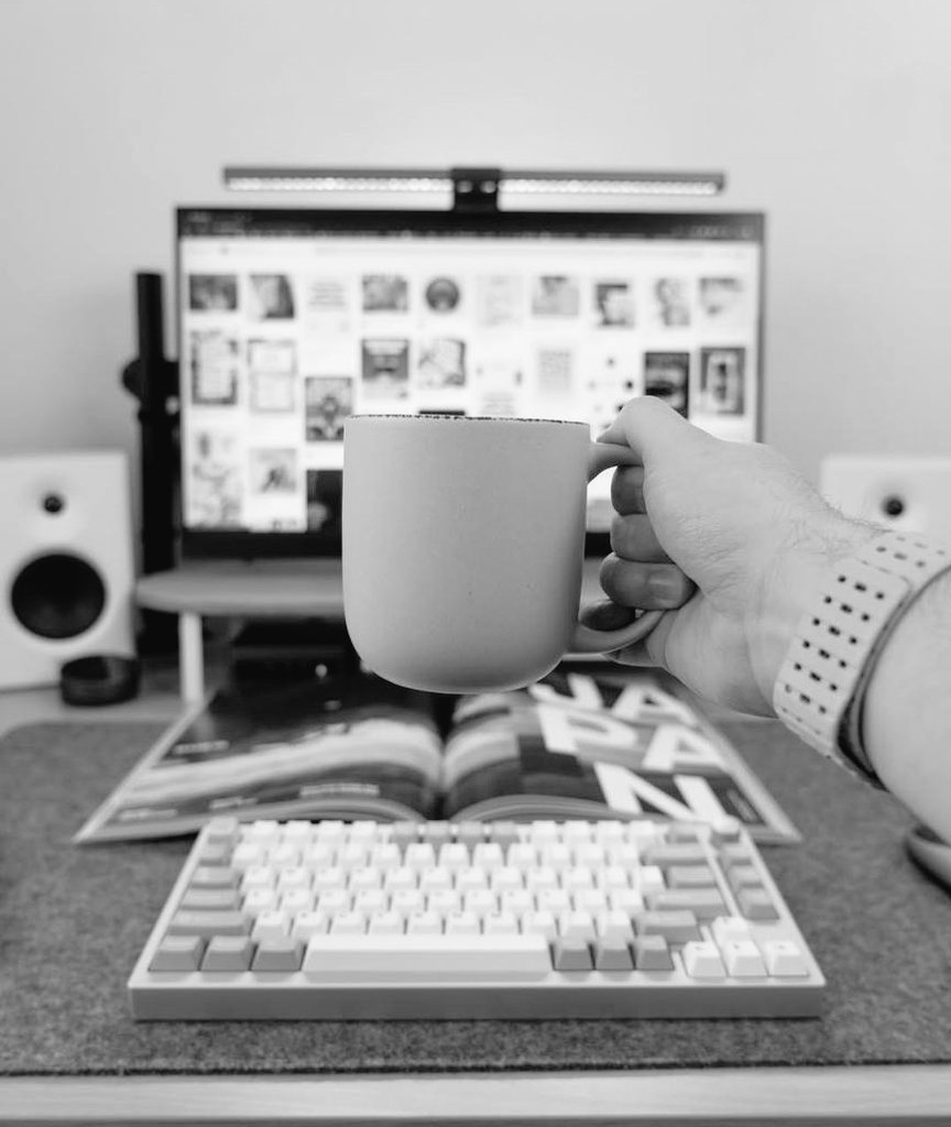 Codedhub_Studio's tweet image. Been 3 days since my last design

Let&apos;s cook something 😋 🔥🔥🔥