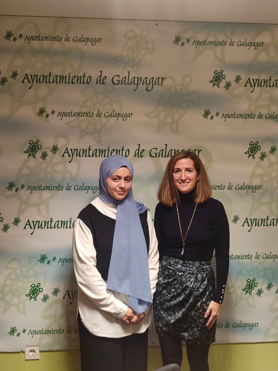 Dentro de nuestro Programa de Investigación para Bachillerato, nuestra alumna Khadija Bouzit está realizando su proyecto sobre el radón y como éste está presente en la vida de los galapagueños.
Agradecimiento especial a Dª. Paloma Lorenzo, concejal de Cultura y Medio Ambiente.