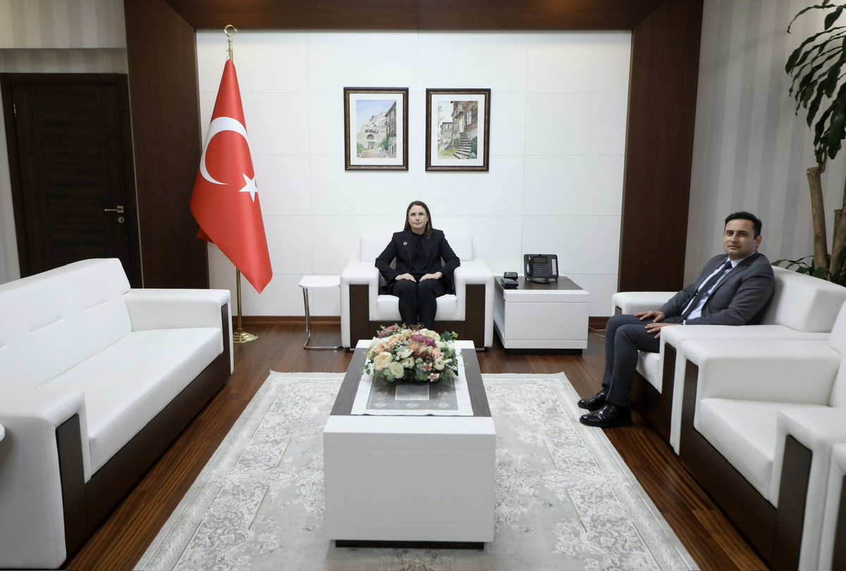 tcbartinvalilik's tweet photo. Mülkiye Müfettişi Abdulkerem Abbasoğlu Valimiz Dr. Nurtaç Arslan’a nezaket ziyaretinde bulundu.

Vali Arslan, nazik ziyaretleri için kendisine teşekkür etti. https://t.co/KBKcDKR2Ie