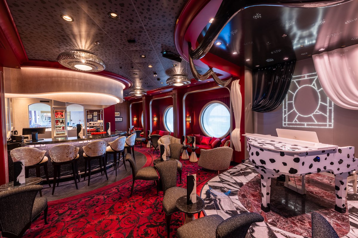 Mouseland_magic's tweet image. Wickedly Good Fun in Store at De Vil’s Piano Lounge on the Disney Destiny #disneycruise #disneycruiseline #dcl #disneydestiny