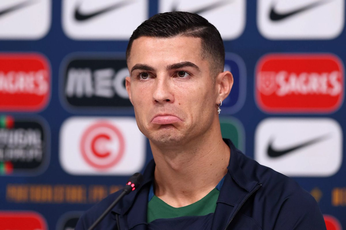 RadioCuler's tweet photo. 🚨🎙 | Cristiano Ronaldo: “Visitar estádios? Não gosto.

É minha opinião, ok? Acredito que não se deve visitar obras inacabadas.”

📰 | @BarcaDepressaoo https://t.co/EdtJip6B78