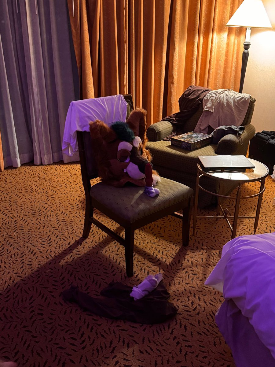 bro was on the cuck chair