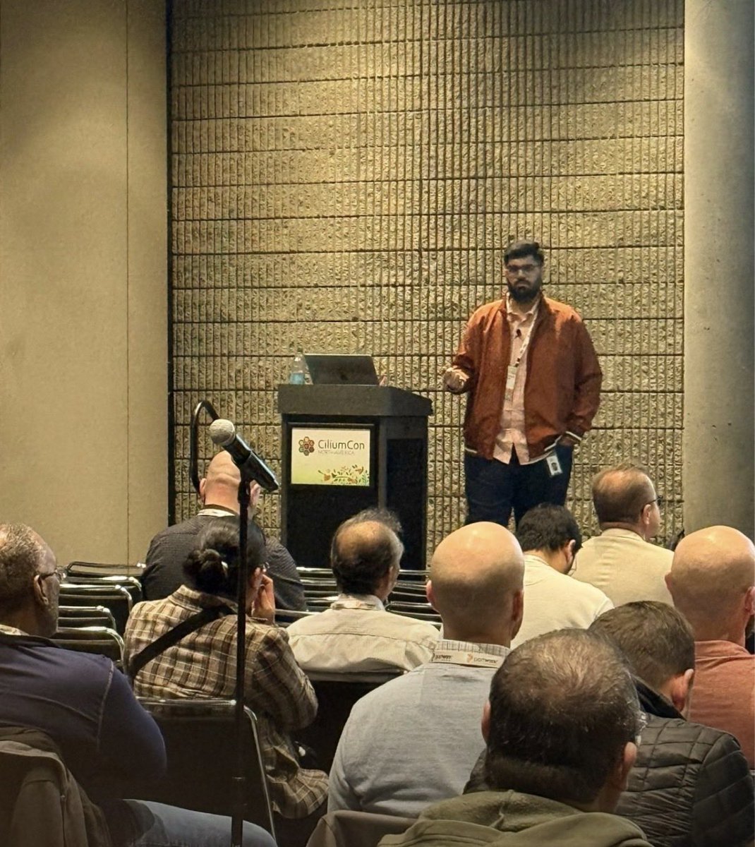 Anmol Krishan Sachdeva 🎤🗣 | #KubeCon #EuroPython tweet media