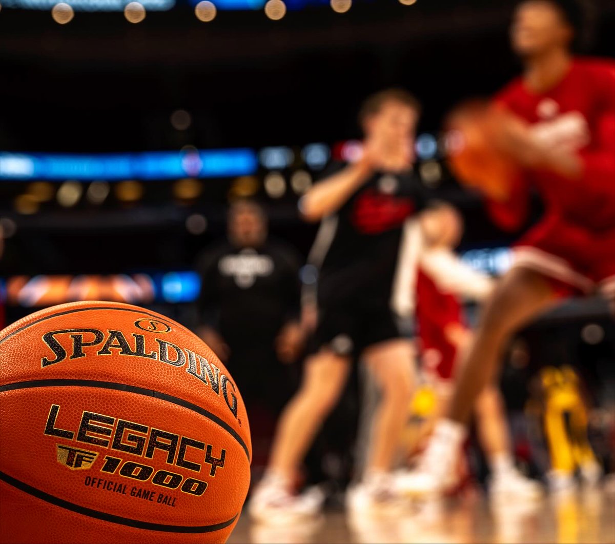 Spalding's tweet image. Another great @Gazelle_Sports showdown 🏀 Spalding was proud to be the official game ball of the @Waterkeeper Alliance Invitational.
#Spalding #AlwaysBuilding #MadeForTheGame