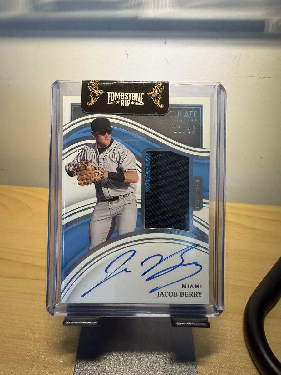 !!Giveaway!!

Numbered RPA For Free?!?!? Miamiiiiiiiii

Win this 2023 Immaculate Collection Jacob Berry RPA /82 😎

To Enter:

✅Like
✅Retweet
✅Follow <a href="/BasedCardGuy/">Cards for Sale 😎</a> &amp; <a href="/3bangerbreaks/">Triple Banger Breaks</a> 

Drawing Ends 11/13 at 9PM

Lets Get 150 likes / 150 Retweets🙏🏻🫡

#TBBCrew #TBBReposts