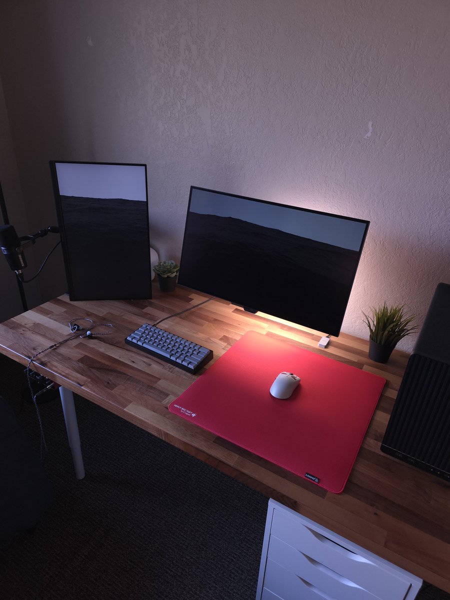 Heavy Bee By: <a href="/XraypadOfficial/">X-RaypadOfficial</a>