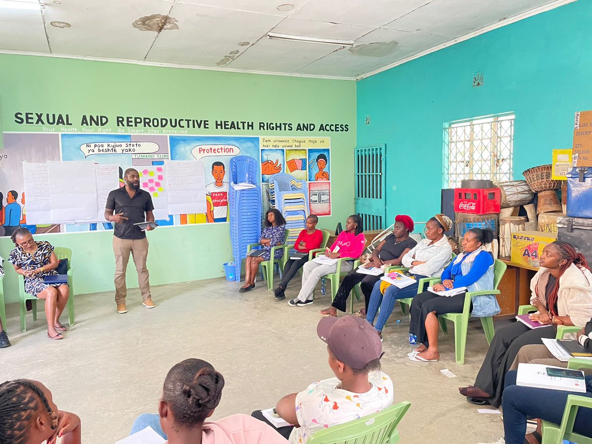Day 1/3 — Mentors training (APHRC-supported) with Miss Koch x U-Tena 🔥
Teaching adolescent mothers to handle childhood illnesses, boost nutrition, protect mental health, and start saving. Real skills. Real lives changed. 💪👶💰
<a href="/aphrc/">APHRC</a> <a href="/otiezmilly/">Emmy</a>