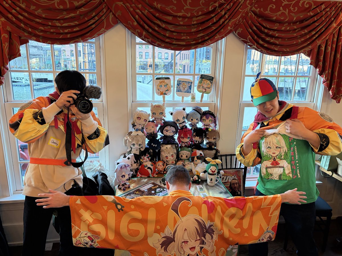iciclearms's tweet photo. Met up with some Otomos and Holofans at Boston Harbor to totally drink tea!

Happy Birthday Cecilia Immergreen! https://t.co/yH6fmPlMpt