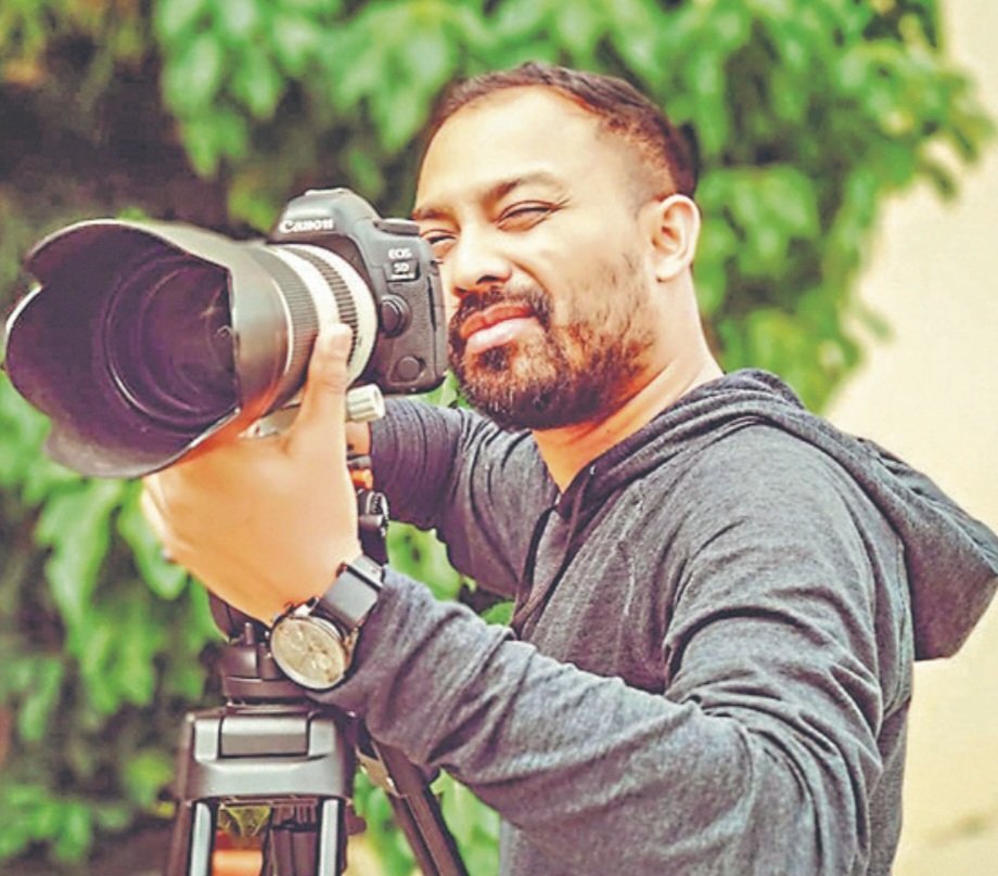 PandeyJaideep's tweet image. It was a wonderful experience watching &apos;Kathakar Ki Diary&apos; by @IRSAnwesh at the @Official_kiff today. The film beautifully captures life in all its shades and conveys a profound message about living every moment with positivity, gratitude and fullness.

It stands as a shining…