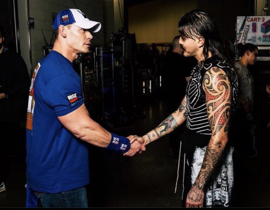 phi5826's tweet image. Who’s ready for tonight? #wweraw