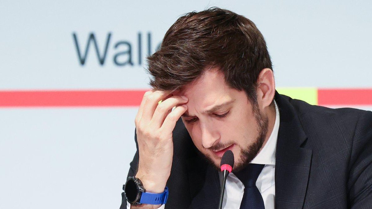 lecho's tweet image. Adrien Dolimont s'emmêle les pinceaux sur les chiffres de la réforme des droits d'enregistrement lecho.be/economie-polit…