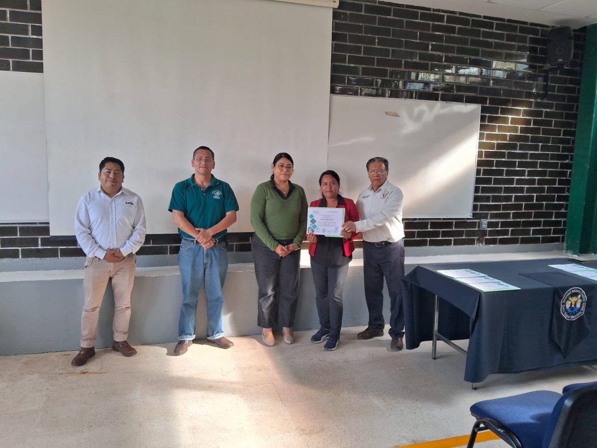 Colpos_Ver's tweet image. 🏅 ¡Felicidades al Dr. Eliseo García Pérez y a la Dra. Nancy Nazario!
Obtuvieron el 1.er lugar en la Mesa de Biotecnología del 5º Simposio en Biotecnología, Ambiental y Agroalimentaria ☕
#ColposVeracruz #OrgulloColpos #CaféRobusta