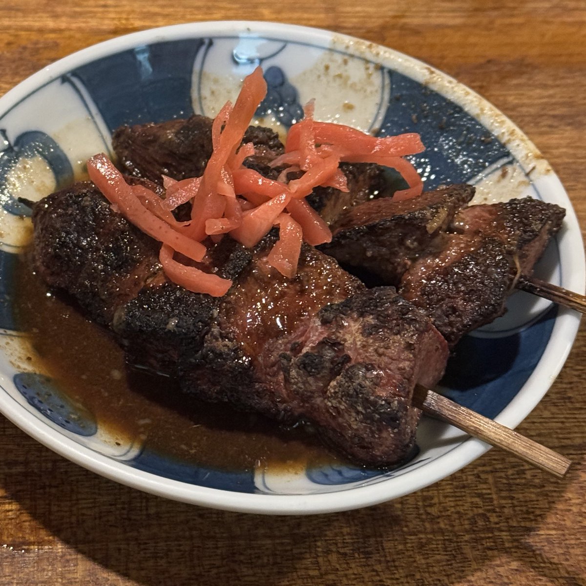 tinytinykingdom's tweet image. 月よ宇から立石🌌17:40着、並びなし、二の字で先輩方に合流させて頂きます😄葛飾区の選挙結果に不安を感じながらも、こちらの盤石な味に癒されます😋琥珀色の景色と宇め割だけでは足りず、倉井ストアで宇め割酎ハイを補充😅葛飾いいとこ😻
#宇ち多゛党 #助け合いの立石 #あんちゃんに癒される