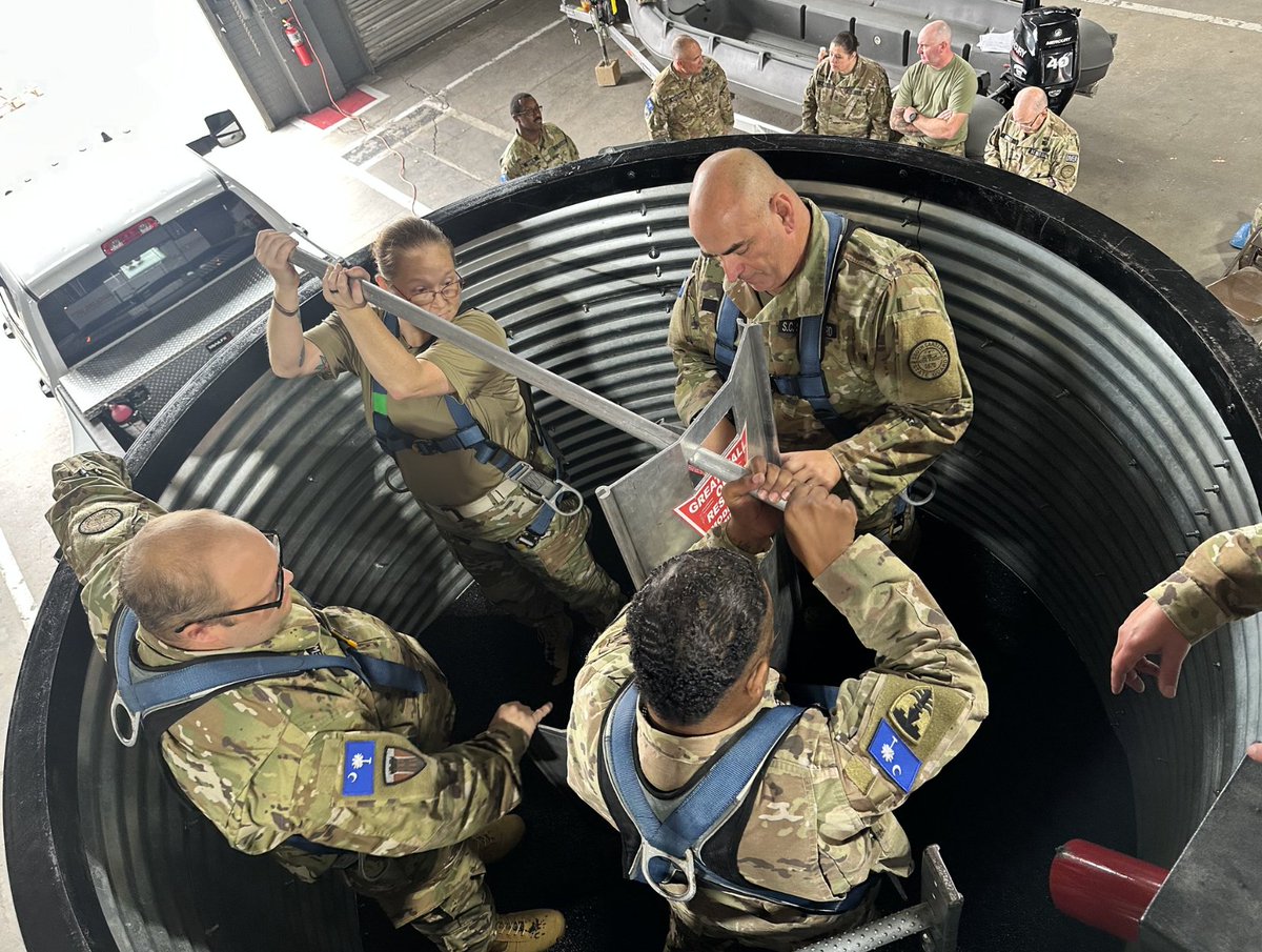 Over the weekend, the Grain Entrapment Simulator traveled to Columbia, SC, to train the South Carolina State Guard SarCom personnel. Personnel received hands-on training on how to properly rescue an entrapped victim from grain or other bulk media.