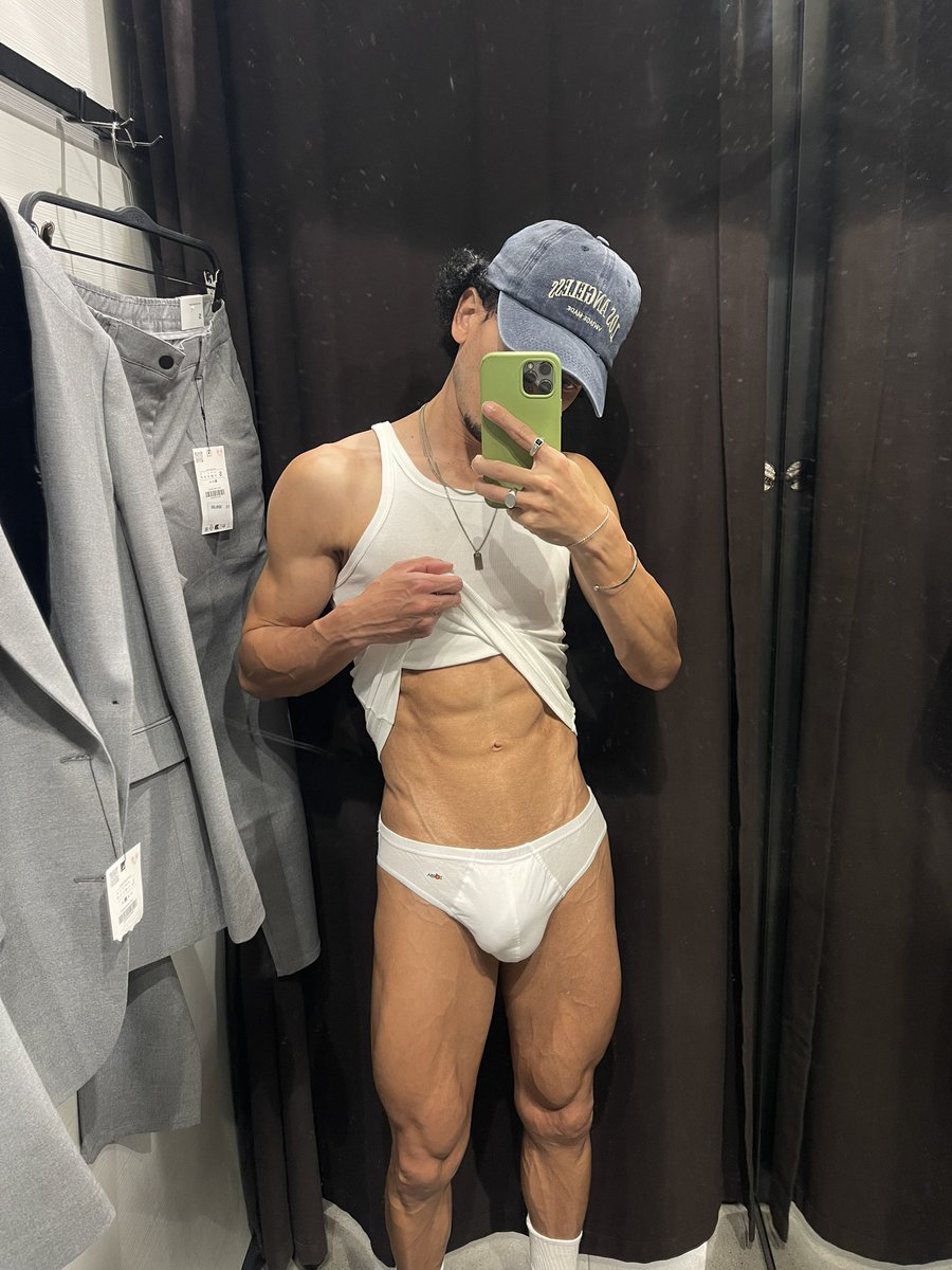 PrivallanSP's tweet photo. me ajuda a experimentar cueca? https://t.co/nla6gJxWfN