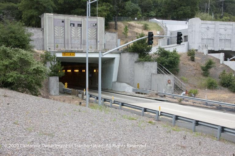 Caltrans will perform tunnel washing and maintenance in Bore #3 of the Caldecott Tunnel on westbound State Route 24 (SR-24).

📅 Schedule:
Monday, November 10 – Wednesday, November 12, 2025⏰ 10:00 PM – 4:30 AM nightly

All other bores will remain open.
