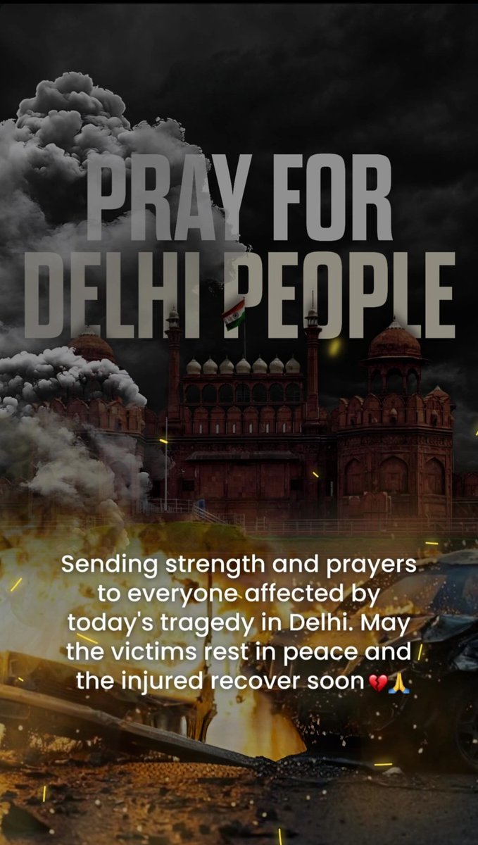 DipeshShuk92214's tweet photo. Bhagwan sabhi mritko ki aatma ko shanti de.🙏 #delhiuniversity #terroristattack #redfort #i20 #bombblast #breakingnews #DelhiNews #media #nic #seriouscase #weapons https://t.co/QvNwWtHx3H