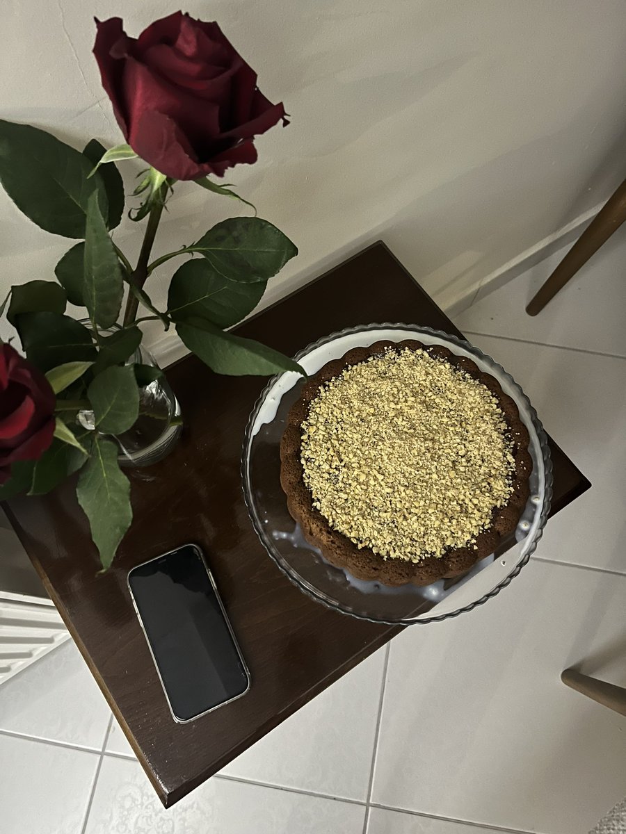 Bacılarıma kek yapıp evimde ağırlamak >