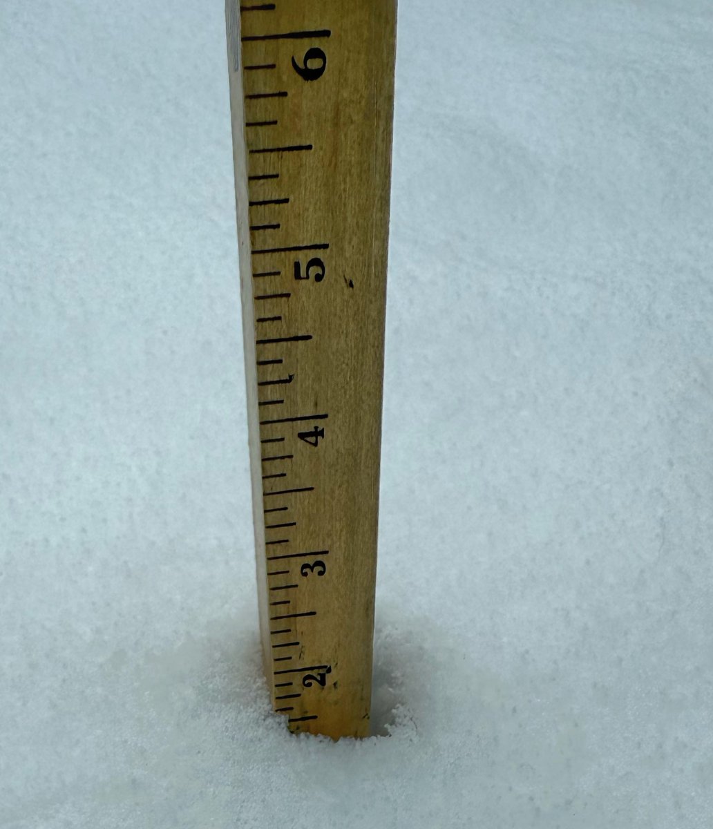 Back deck in Newburgh, IN
<a href="/Wayne_C_Hart/">Wayne Hart</a> <a href="/weatherchannel/">The Weather Channel</a> <a href="/NWS/">National Weather Service</a> #snow <a href="/tristatewx1/">TristateWx, LLC</a>