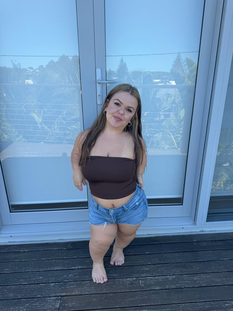 If you could ask me one question what would it be?? I may be answering 🤭💘