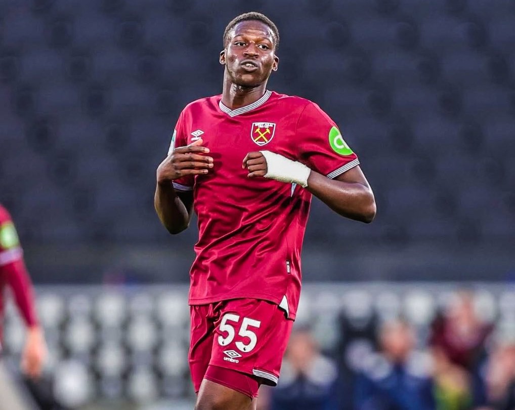 WestHamViews_'s tweet image. A host of Championship sides want to sign West Ham midfielder Mohamadou Kante on loan in the January transfer window.

[@SportsPeteO] #WHUFC #COYI