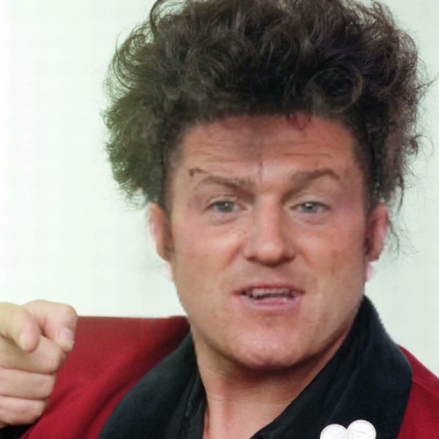 This <a href="/TRobinsonNewEra/">Tommy Robinson 🇬🇧</a> face swap thing has breathed new life into Musk’s rancid platform.