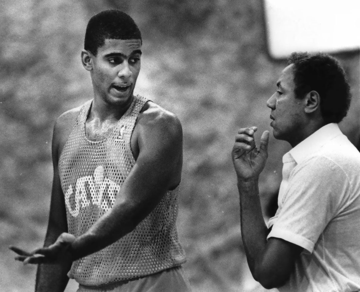 BradDaugherty43's tweet image. Sending prayers to Coach Wilkens and his family in this moment. My mentor, I try everyday to emulate him. 

His composure, dignity and class will be forever engrained in my mind and heart!