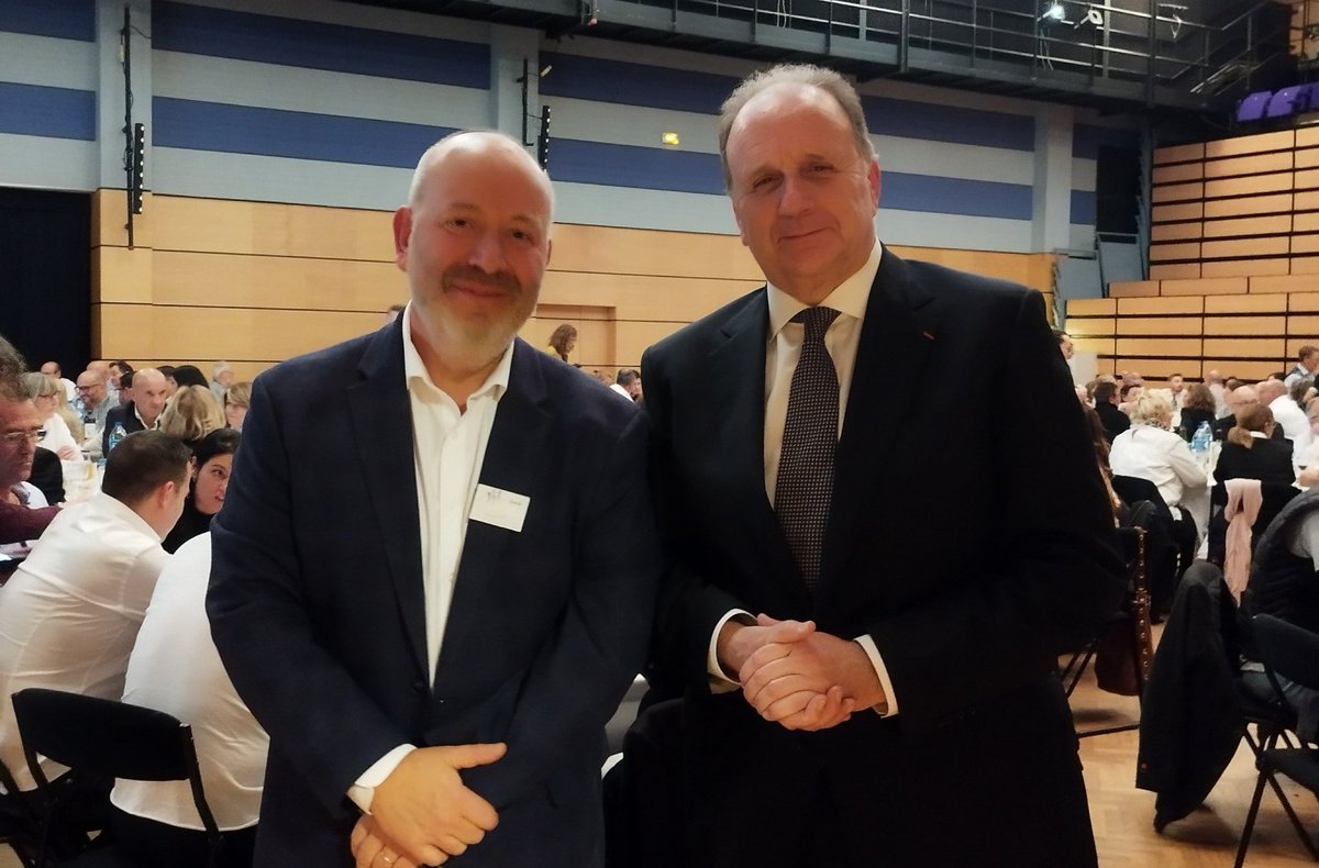 Em Sucy-en-Brie na companhia do meu amigo e Presidente da  Associação "Les Copains d'Hugo" David Cardoso que tem realizado um trabalho notável, através da instituição que ajudou a criar,  no apoio às crianças mais desfavorecidas .
Um grande momento.