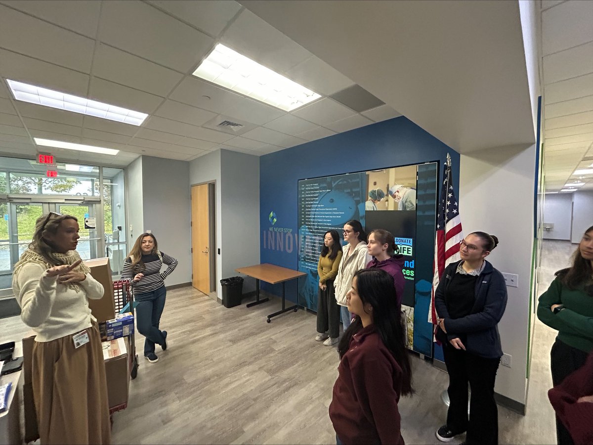 Weekends are for learning about transplant surgery and organ allocation 🫁🫀. The Austen Surgical Society took a trip to the New England Donor Services, and we loved it! Thank you so much to <a href="/NEDonorServices/">New England Donor Services</a> for having us!