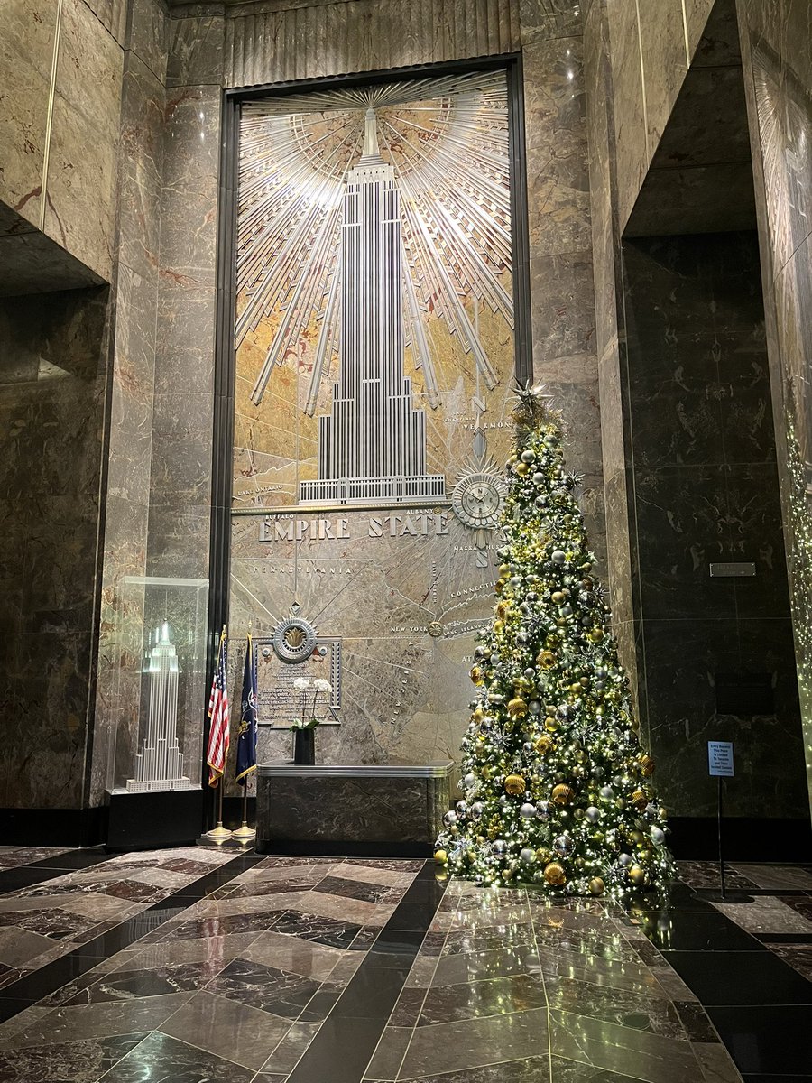 W oczekiwaniu na biało-czerwone barwy na Empire State Building i na Roberta Lewandowskiego