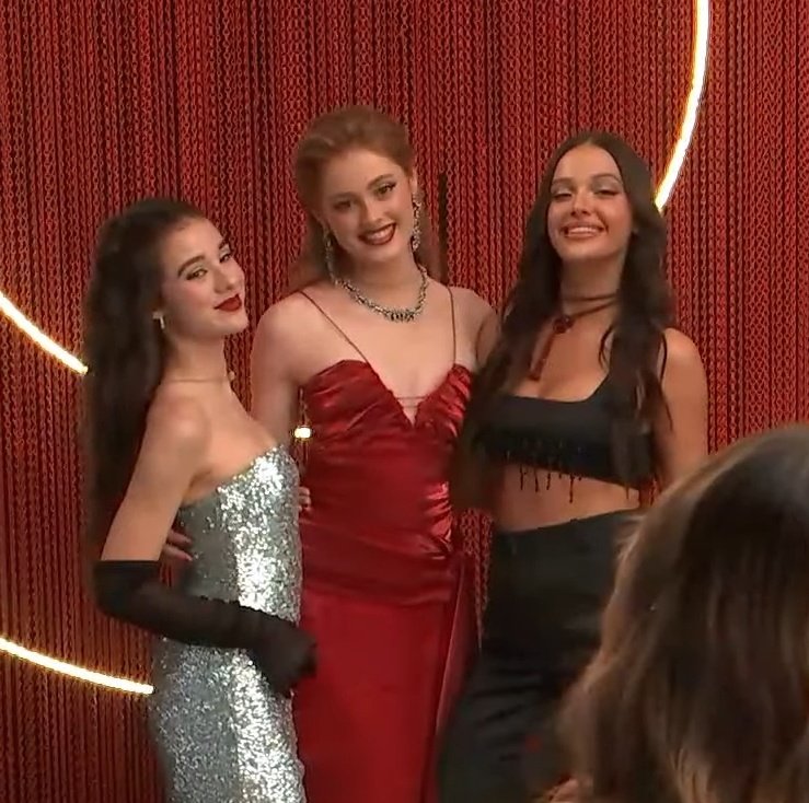 comoseacris's tweet photo. joder como al final este acabe siendo el top 3 no nos habremos visto en otra igual desde hace años pelazos #OTDirecto10N https://t.co/E1yRzLslvc