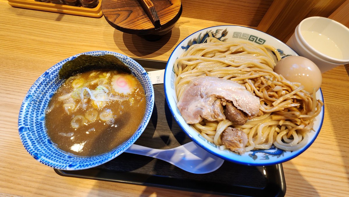 n_tsuyu's tweet image. 最近できたつけ麺屋さんにはいってみた。美味しかったのでまた他の種類も食べてみたい。
でも大盛りはもはや食えない。